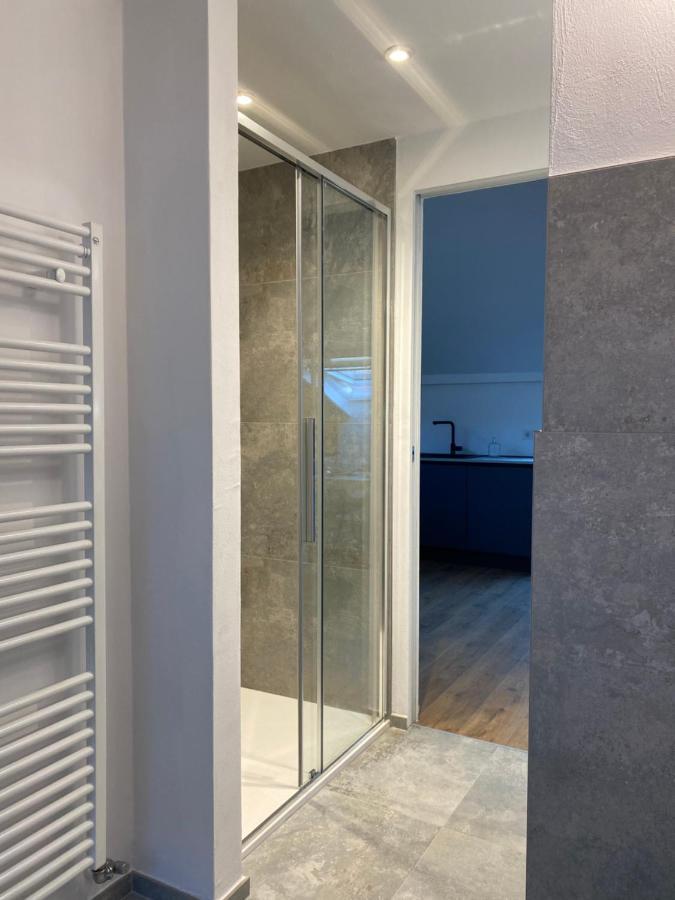 Sky View Apartment Комо Екстериор снимка